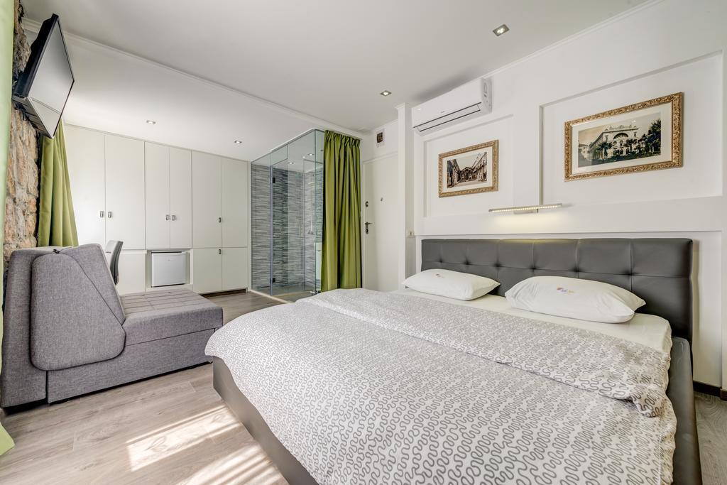 Splitersi Hotel Luaran gambar